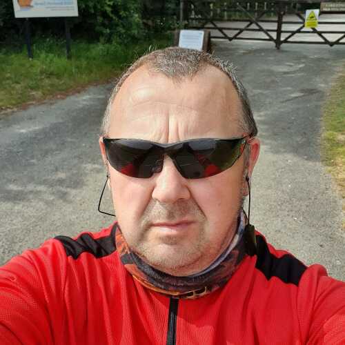 ollyholb855