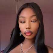 Angellookingforherpaypig