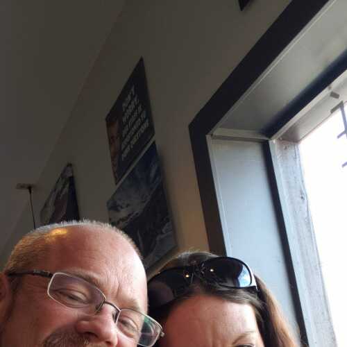 Curiouscouple77
