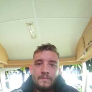 AttractiveTroubl19df