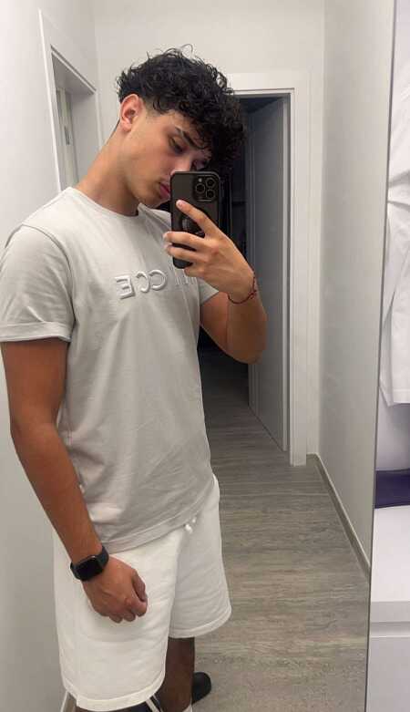 Unknown profile photo