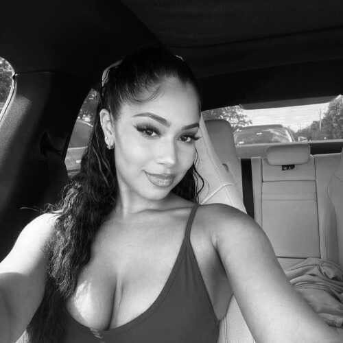 Pretty damsel