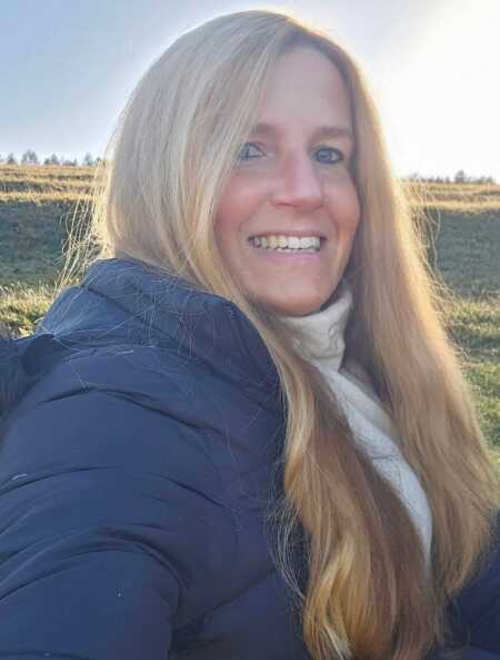 StunningSweetheartighjac profile photo