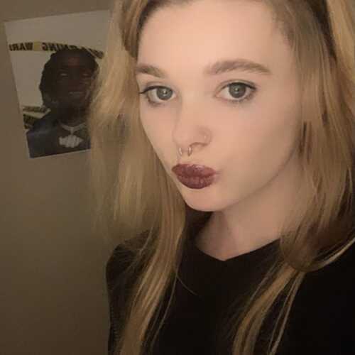 Daddyzlilgirll