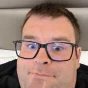 Staying in Shephards Bush this week in a lovely hotel - Anyone want to workout in the gym ;)