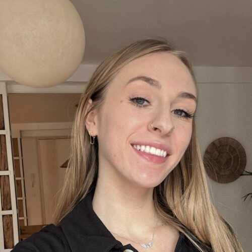 Becky Tucker 