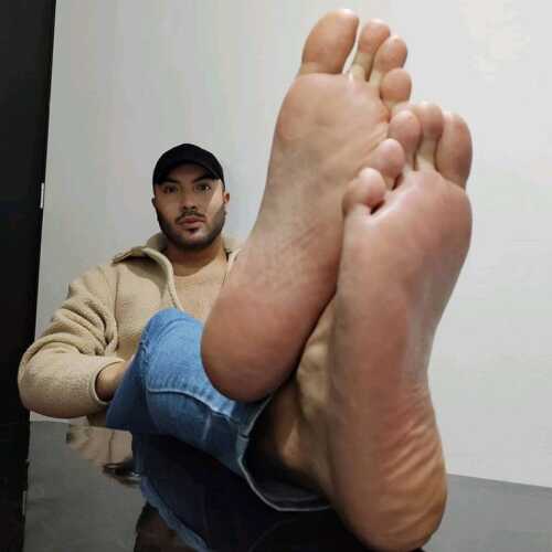 Feetthomas