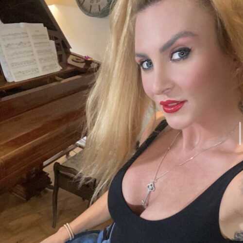 Hot mistress 