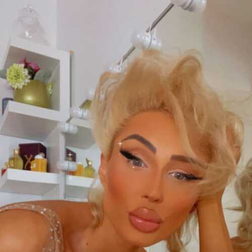  Barbiedoll 
