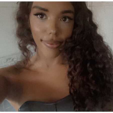 StunningClimberbhgjfd profile photo