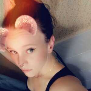 bratty090