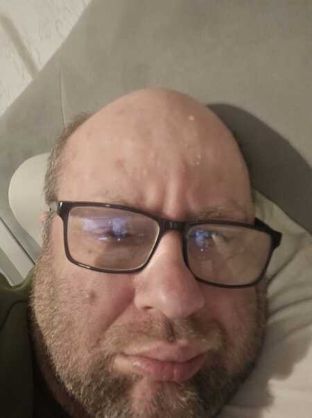 Worthless profile photo