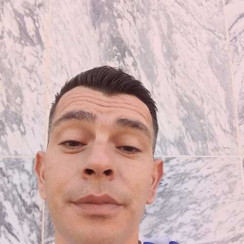 moisess696