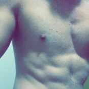 BiFhottiewntd