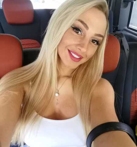 Foxylovee profile photo