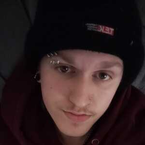 EngagingSocialite90f0dc