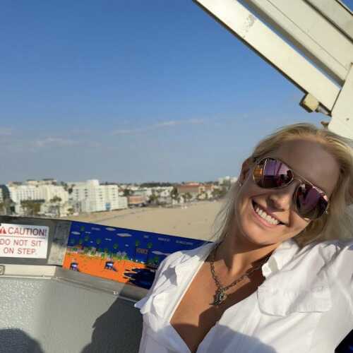 Jennifer 