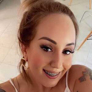 GlamorousListener4936bb