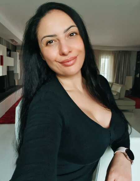 Pro mistress Julie  profile photo