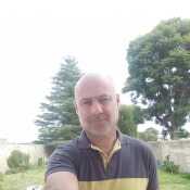 santiagoebett799