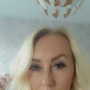 GlamorousEngineer62fa35