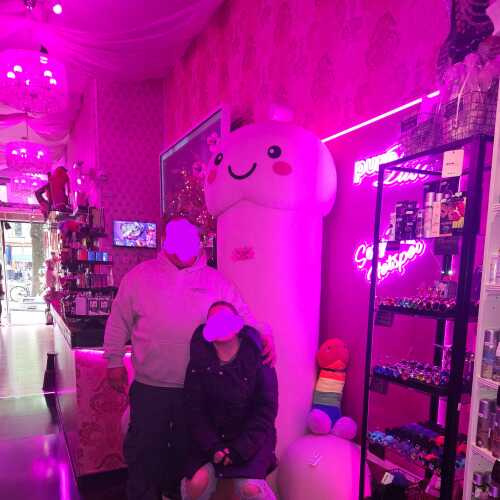 Curiouscouple284
