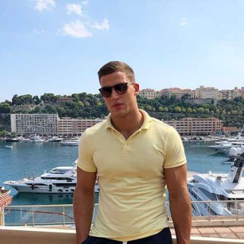 nickradov463
