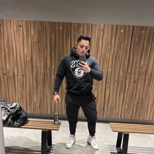 R Nava