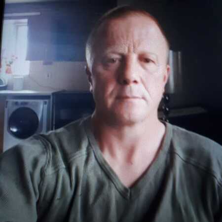 Hullie0210 profile photo