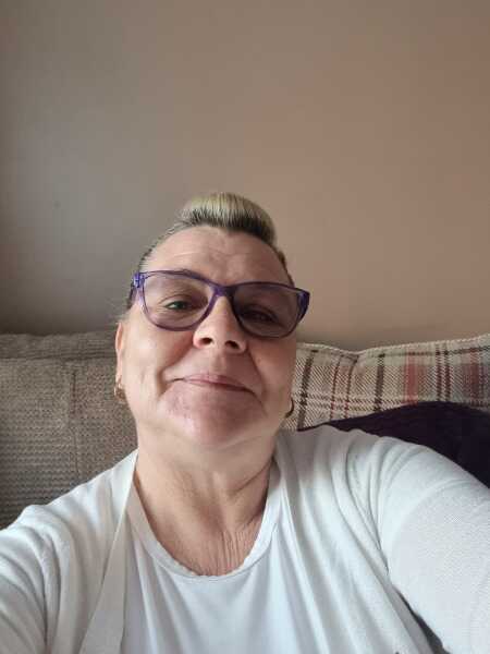 CuriousJo profile photo