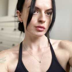 looking for sex is Goddessjess29 , 29 from from England