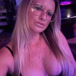 looking for sex is Clee , 47 from from Guilford