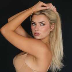 looking for sex is MistressDom , 36 from from California