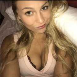 looking for sex is singlewoman , 45 from from California City