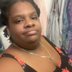 looking for sex is Dee , 21 from from North Providence