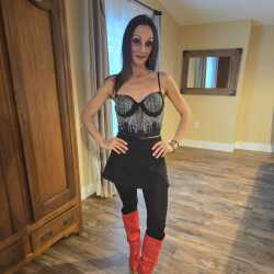 looking for sex is Enza , 40 from from Blue Springs