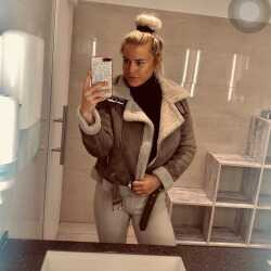 looking for sex is Newhereforyou44 , 44 from from Topeka